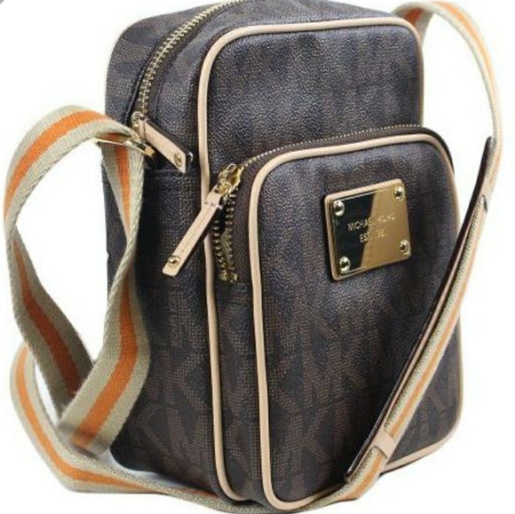 michael kors flight bag